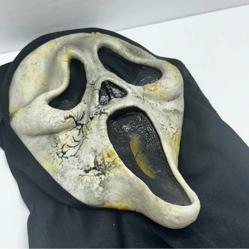 Scream Ghost Face Aged Mask Fun World Halloween Costume Scary April - June 2012